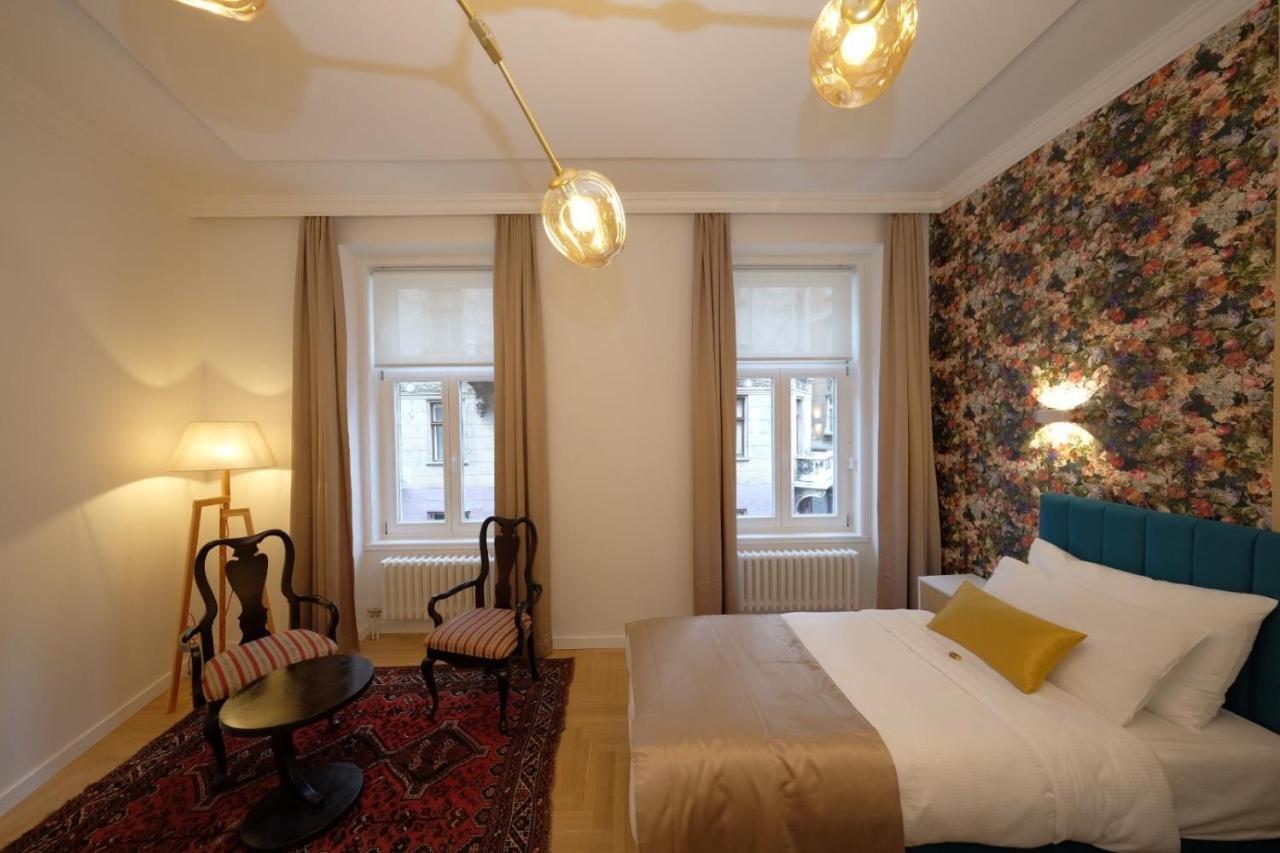 Megapolis City Center Suites Sarajevo Bagian luar foto