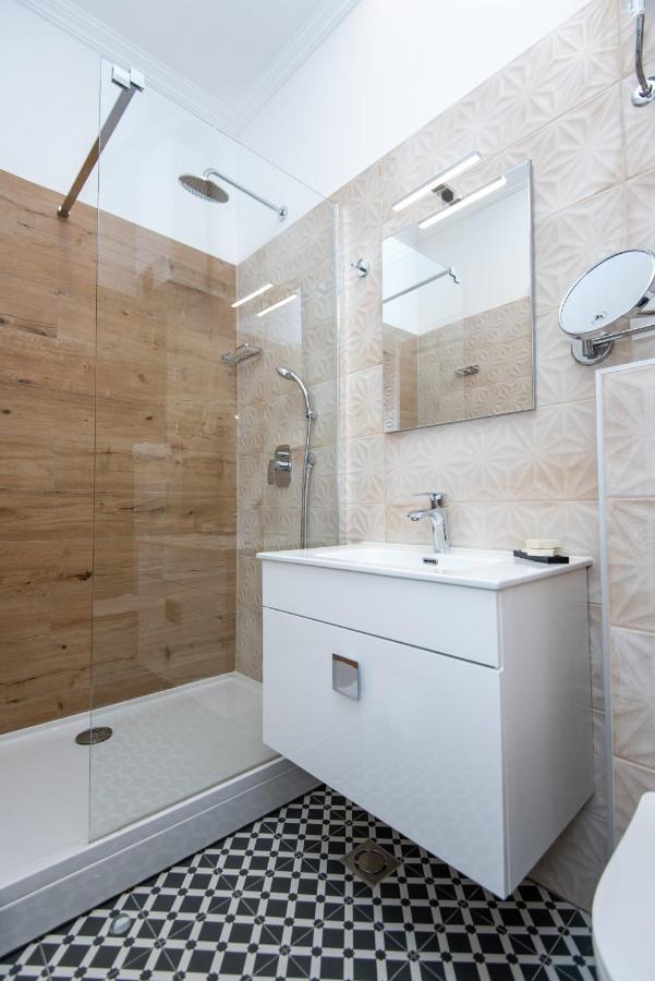 Megapolis City Center Suites Sarajevo Bagian luar foto