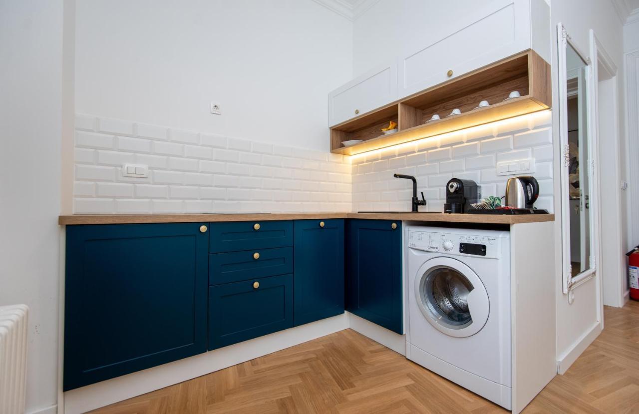 Megapolis City Center Suites Sarajevo Bagian luar foto