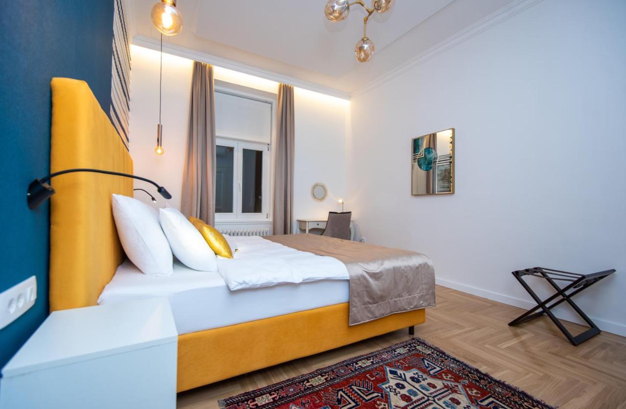 Megapolis City Center Suites Sarajevo Bagian luar foto
